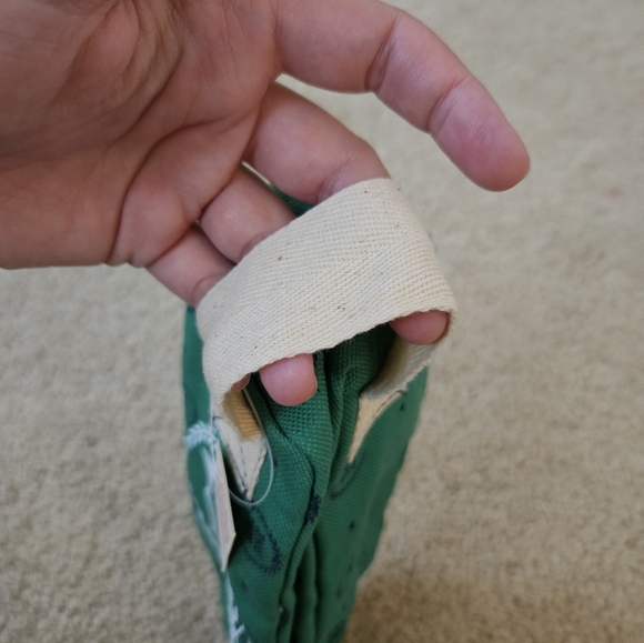 Victoria's Secret PINK Green Zipper Pouch with Logo New with Tags - Picture 8 of 12